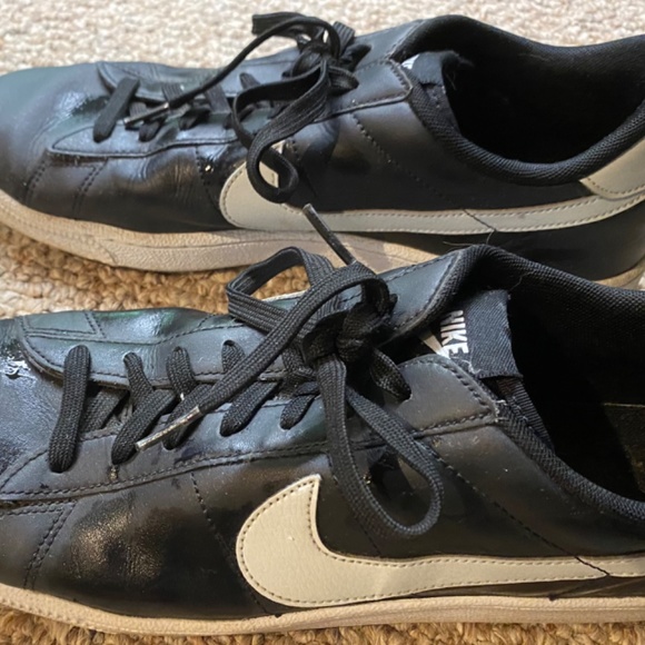 Men’s Nikes - Picture 4 of 7